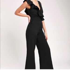 Lulu’s black jumpsuit with ruffle NWT